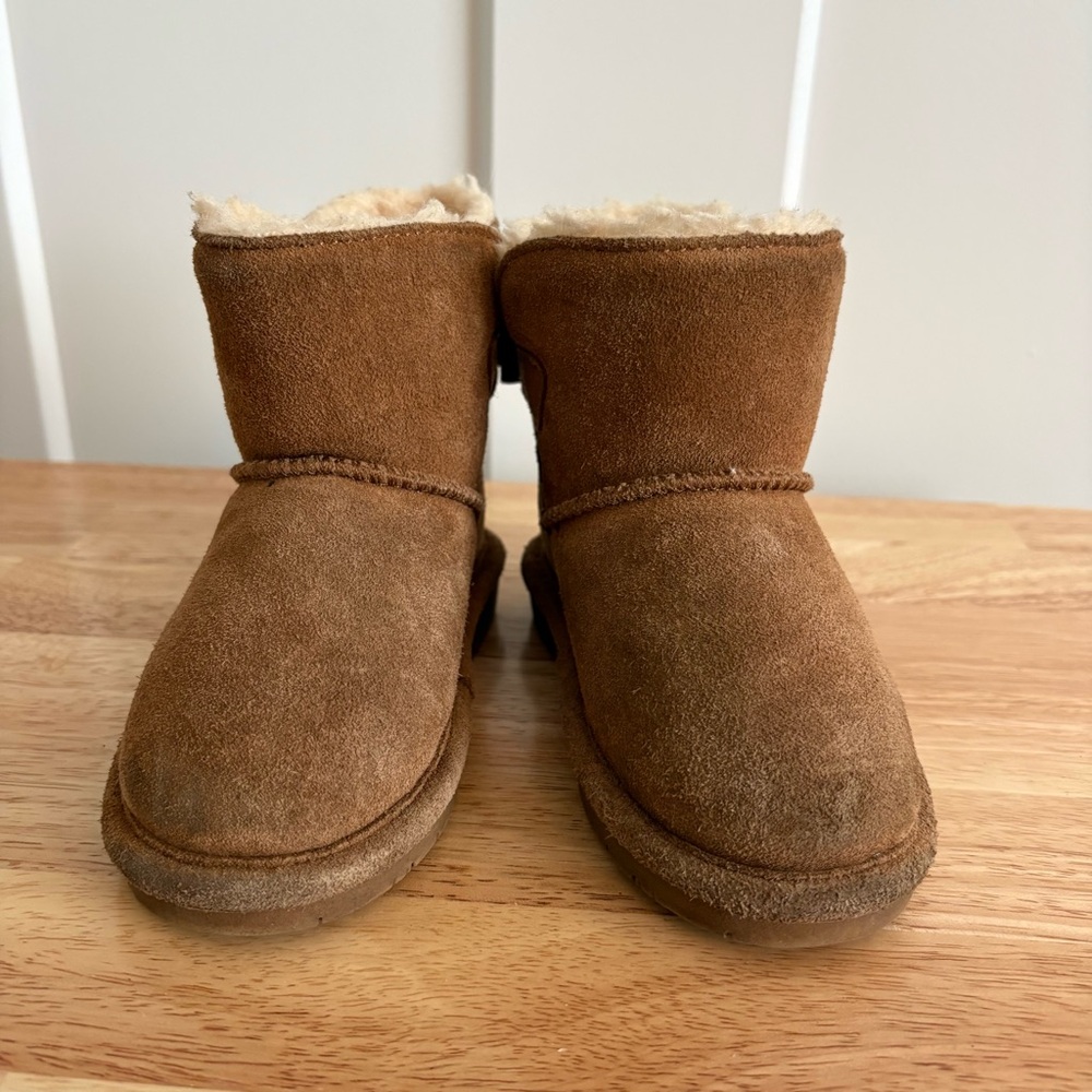 Amelia PAWZ, Bearpaw. ankle-high, pull-on boots genuine suede, wool-blend lining